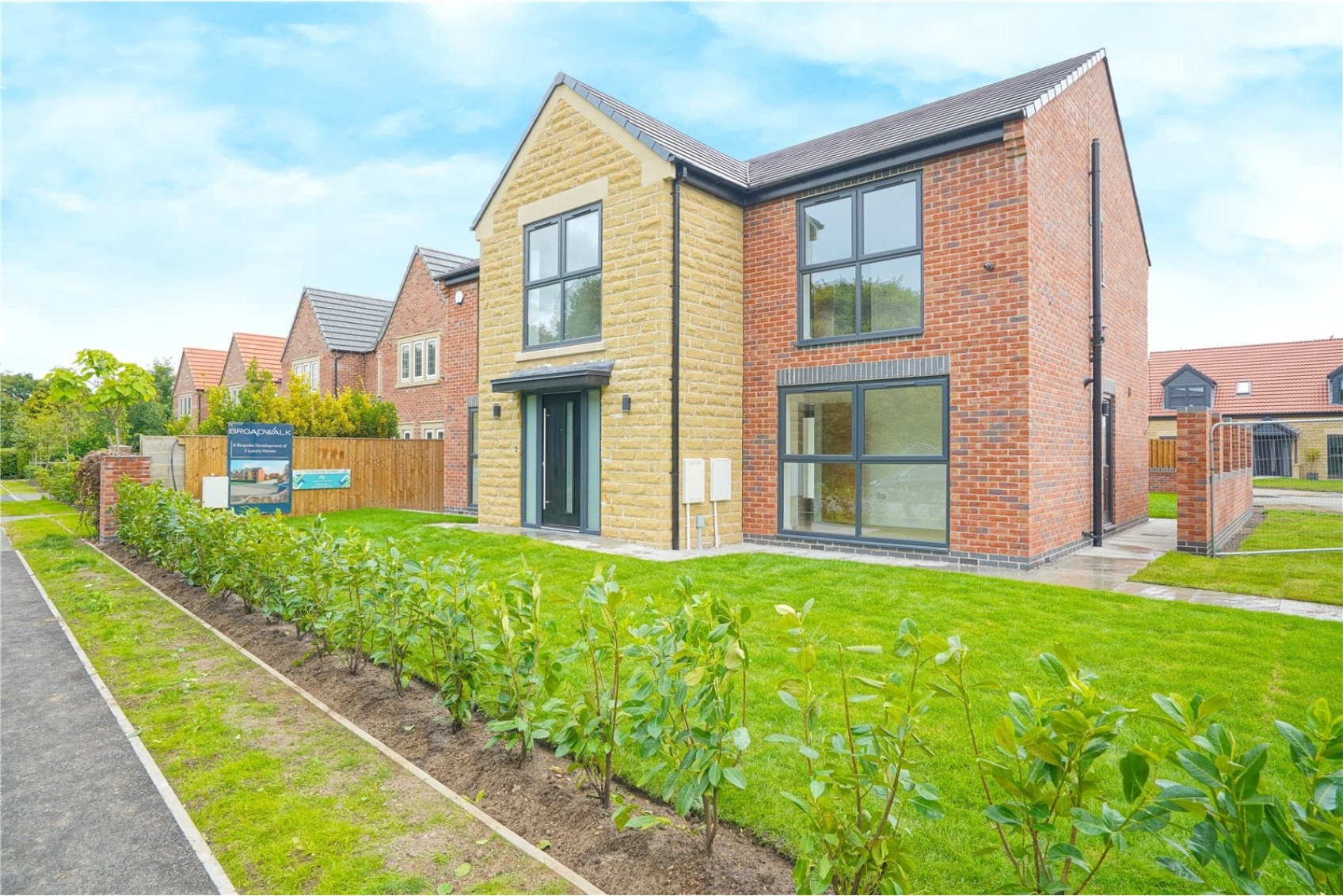 BROADWALK MEWS - An exclusive development of 5, 4&amp;5 bed contemporary designed homes close to countryside and Finningley village -